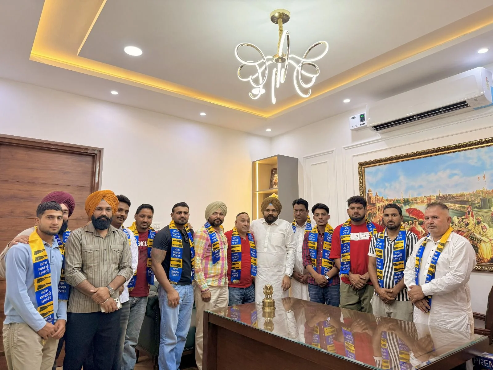 पंजाब: कबड्डी के 'चीता' किंदा बिहारीपुरिया आम आदमी पार्टी में शामिल, कई इंटरनेशनल खिलाड़ी और कमेंटेटर भी साथ आए