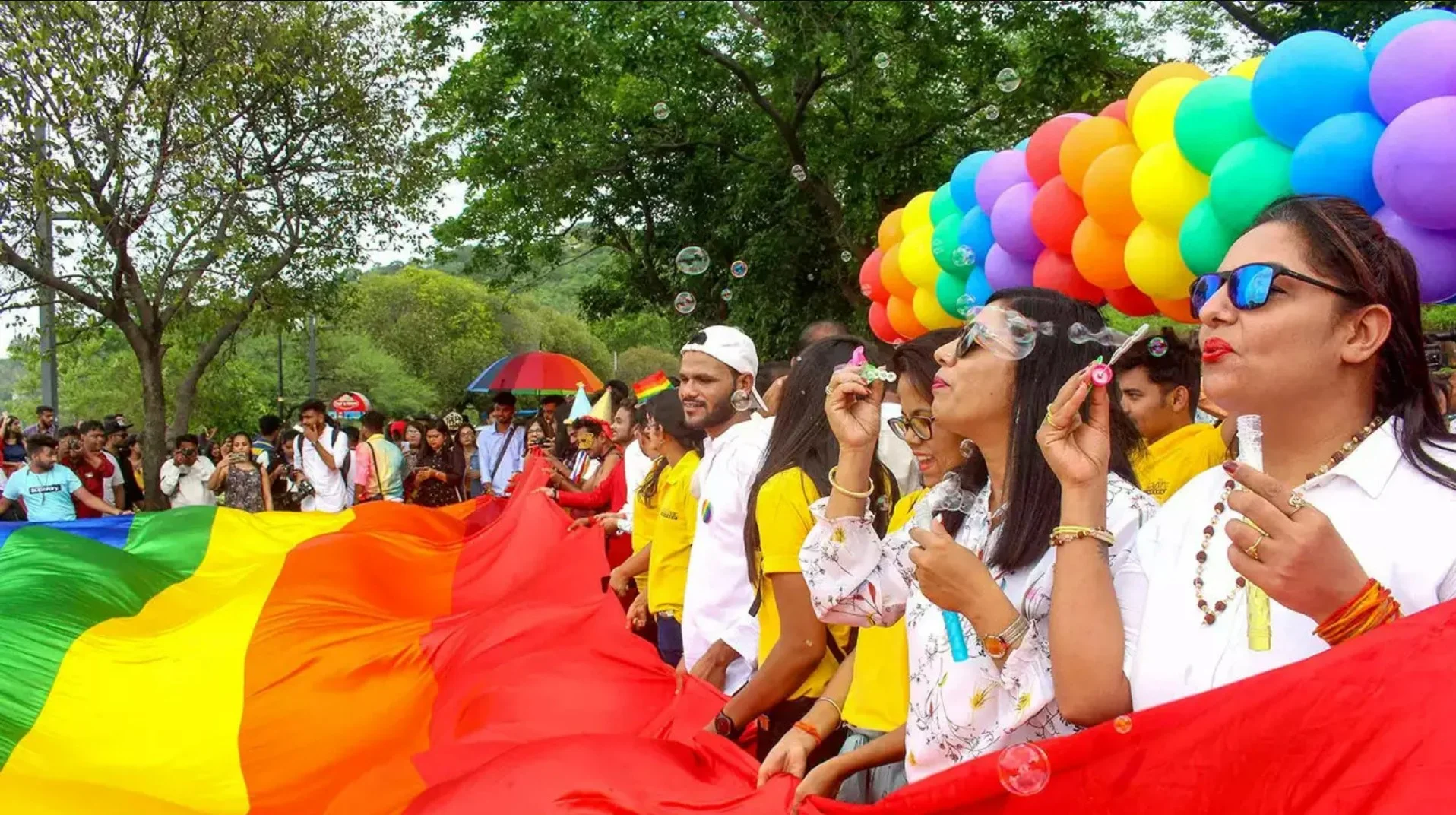 LGBTQ Rights India: समलैंगिकों के लिए बड़ी राहत: शादी नहीं, फिर भी बना सकते हैं परिवार – मद्रास हाईकोर्ट का ऐतिहासिक फैसला