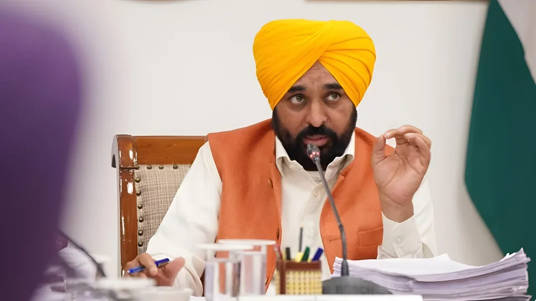 सफ़ाई कर्मचारियों के साथ हुई घटना के बाद सीएम भगवंत सिंह मान ने बरनाला डीएसपी को तुरंत सस्पेंड करने का दिया आदेश: मीत हेयर