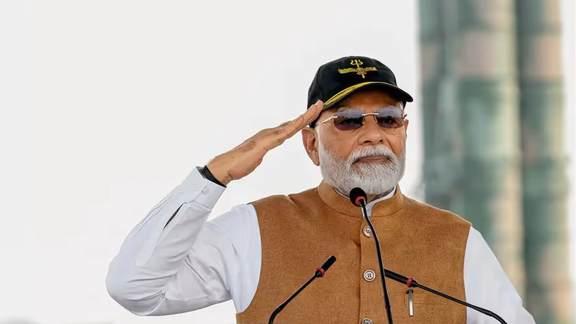 क्या सेल्फी कूटनीति ने बिगाड़ दी भारत की विदेश नीति? जानिए क्यों अमेरिका, रूस और पड़ोसी देश दूर हो रहे हैं!