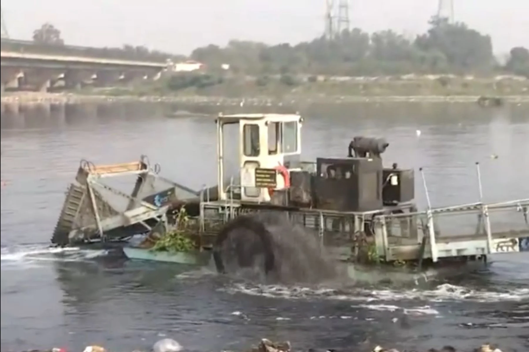 Yamuna Cleaning Video: ‘आप’ की सरकार जाते ही यमुना की सफाई शुरू, तीन साल का प्लान तैयार