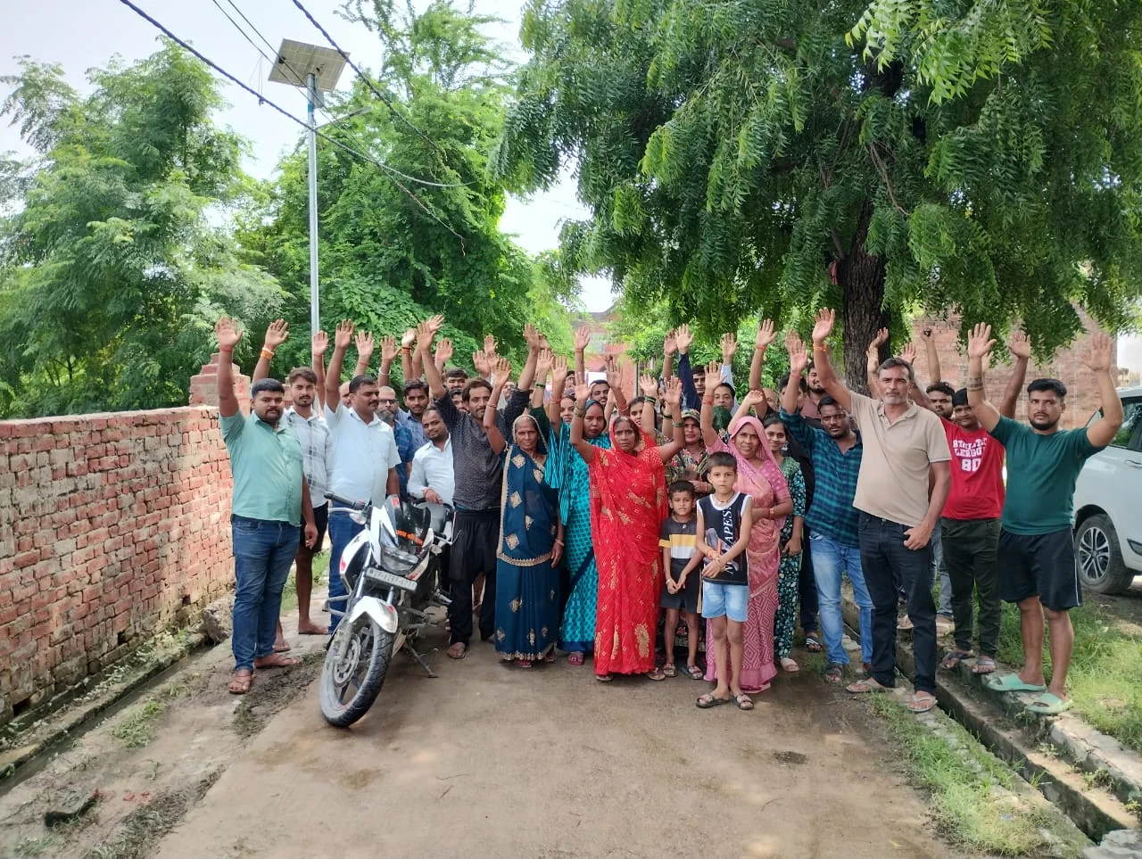 Ayodhya Gaddopur Rail Bypass Protest: अयोध्या में गद्दोपुर रेल बाईपास योजना पर बवाल! सैकड़ों लोग होंगे बेघर-भूमिहीन, बड़े आंदोलन की चेतावनी