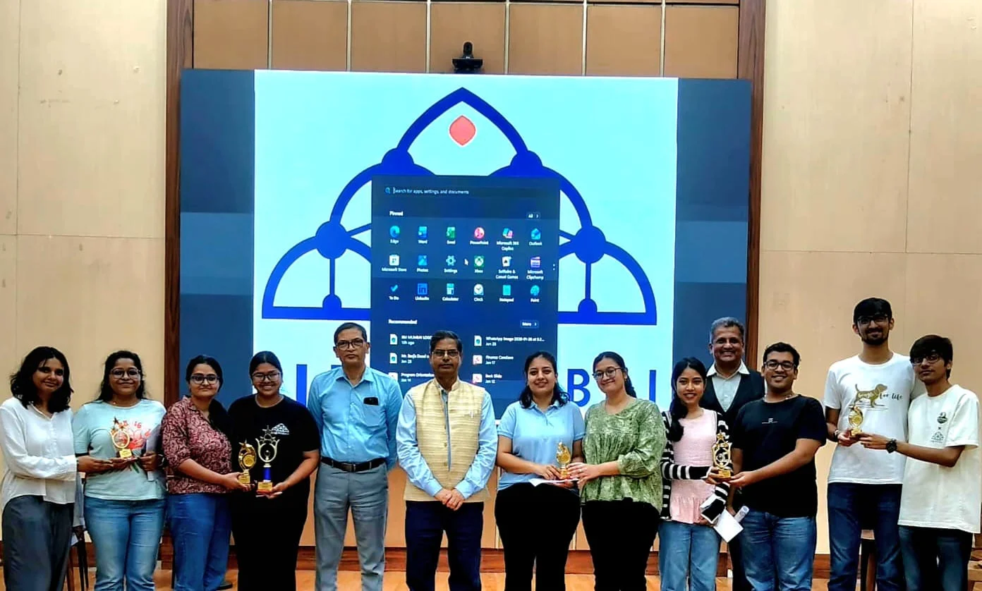 IIM मुंबई में NICE क्रॉसवर्ड और क्विज़ प्रतियोगिता, प्रगति-वृंदा की डबल जीत चर्चा में