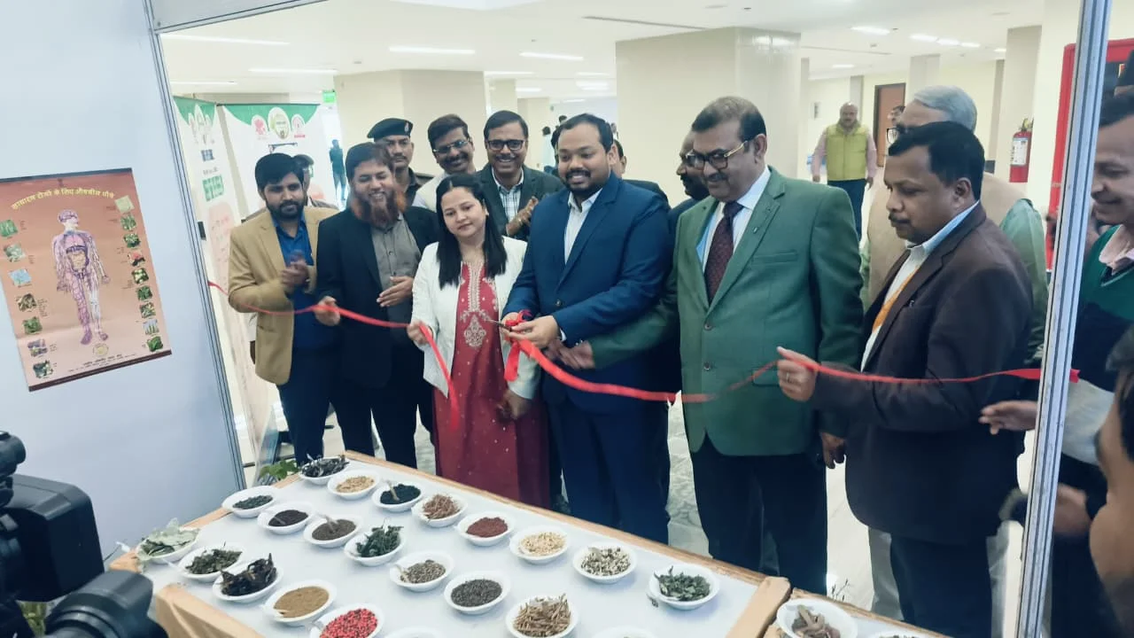 पटना में यूनानी दिवस–2026: ज्ञान भवन में वैज्ञानिक संगोष्ठी, आयुष चिकित्सकों का सम्मान