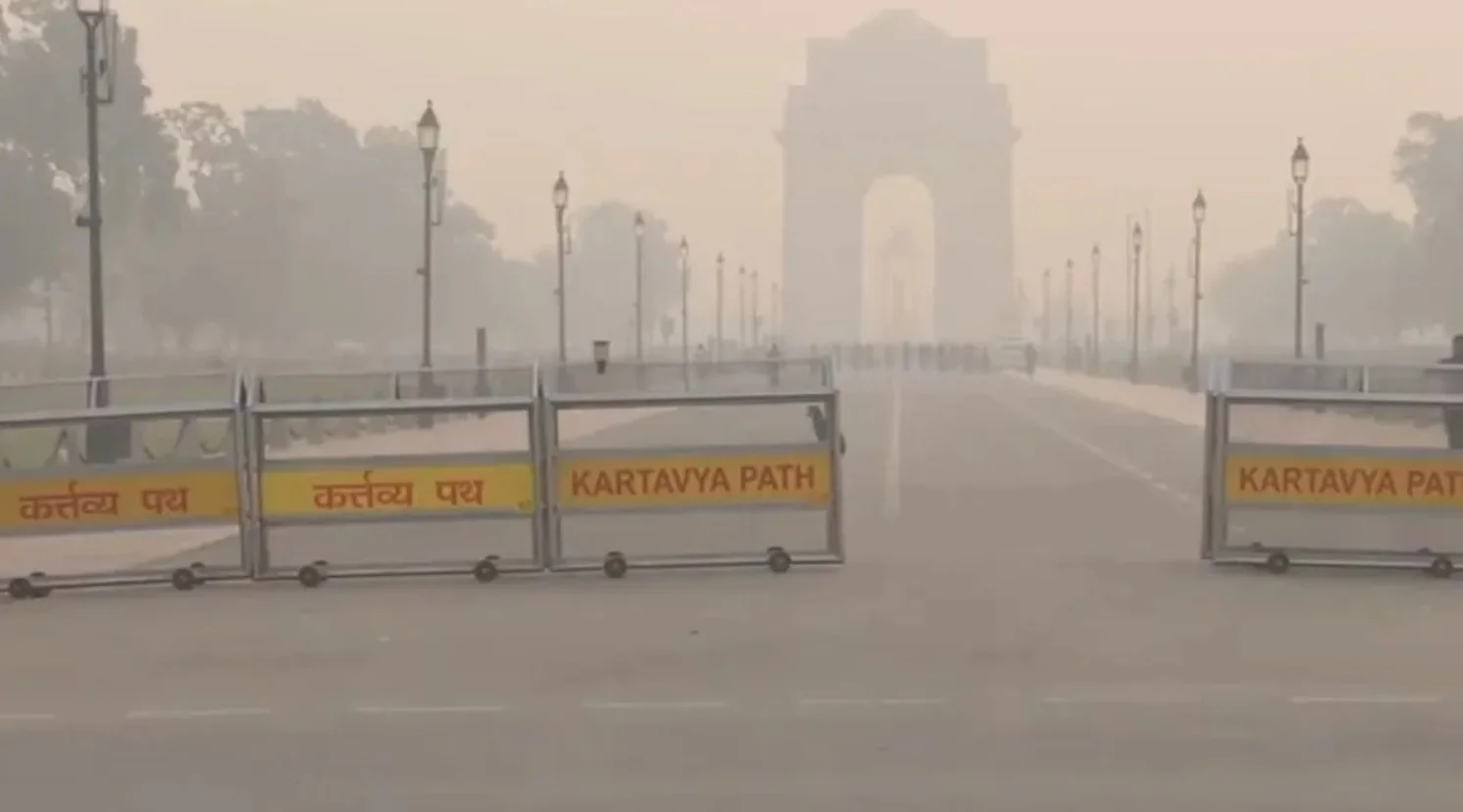 दिल्ली का AQI फिर ‘बेहद खराब’: वज़ीरपुर, बवाना और जहांगीरपुरी में 400 पार