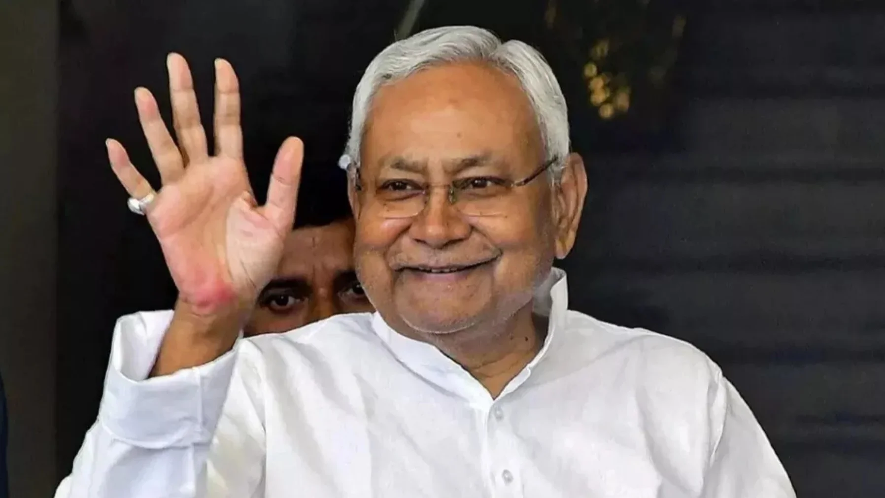 Bihar Politics News: नीतीश कुमार बिहार की सियासत का वो शहंशाह, जिसे हर बार हल्के में लेने की भूल करते हैं विरोधी