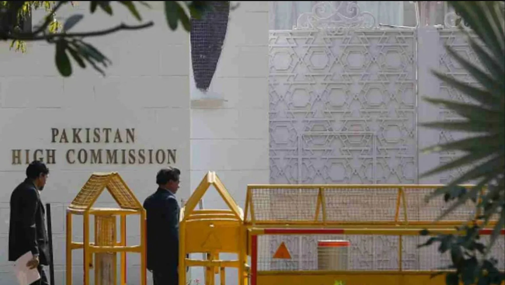 IndiaPakistanTension: भारत ने पाक राजनयिक को 24 घंटे में देश छोड़ने को कहा, MEA का बड़ा एक्शन!
