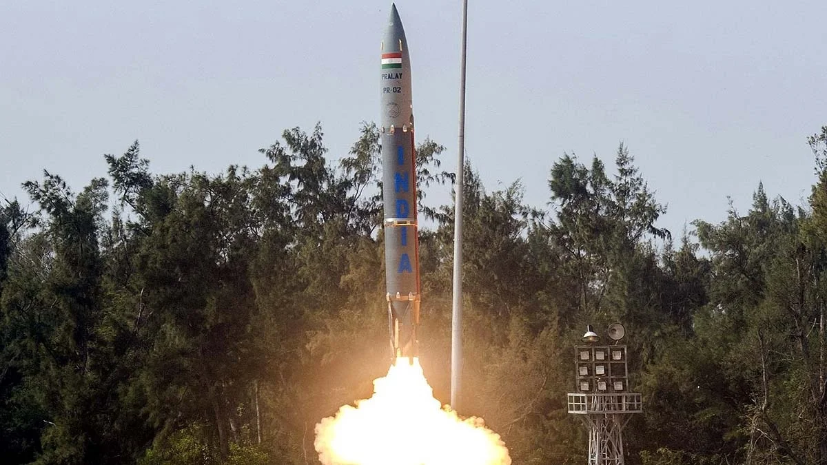 Pralay Missile Test: DRDO की बड़ी सफलता, ओडिशा तट से सफल सल्वो लॉन्च, एक लॉन्चर से दो प्रलय मिसाइलें दागीं