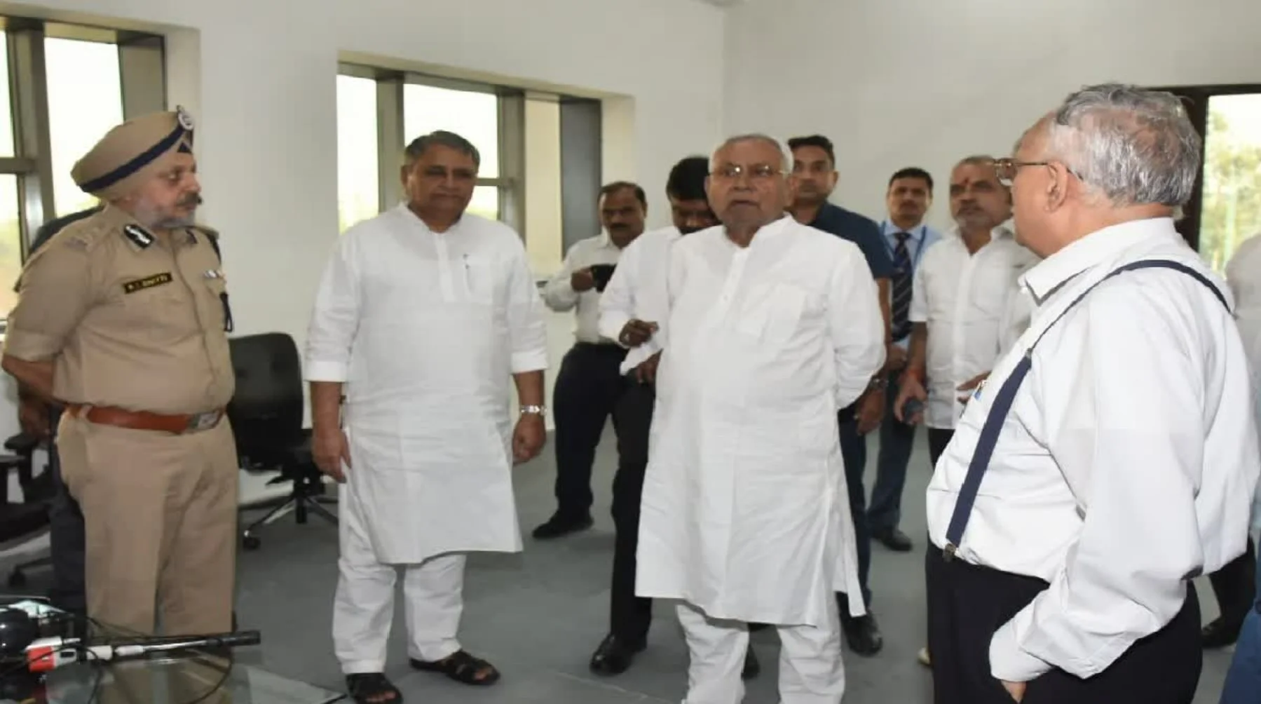 Bihar News: CM नीतीश कुमार ने पटेल भवन में गृह और आपदा प्रबंधन विभाग का किया निरीक्षण, कानून व्यवस्था और आपदा प्रबंधन पर दिए सख्त निर्देश