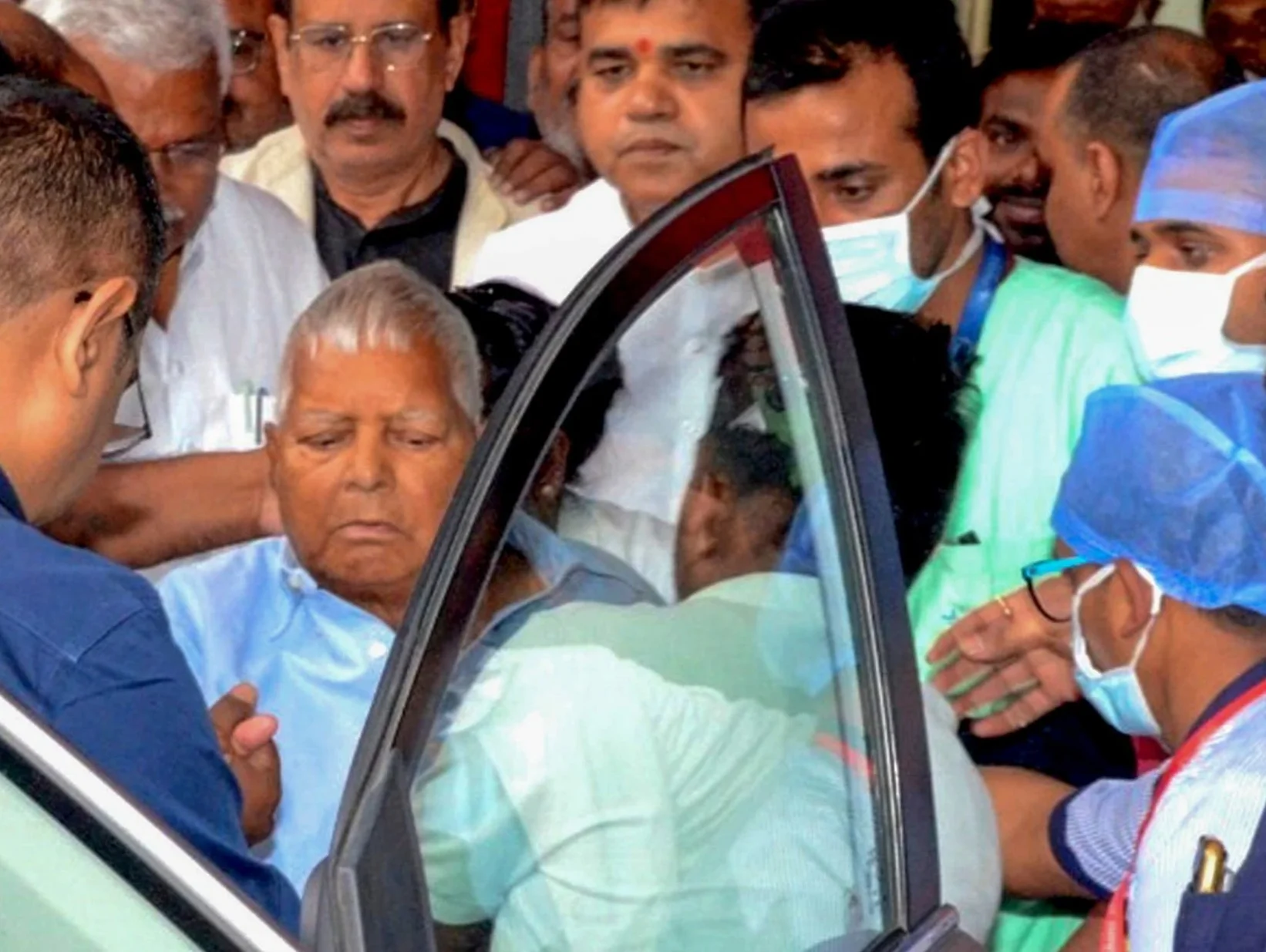 Lalu Yadav Health Update: लालू यादव का AIIMS में सफल ऑपरेशन: पीठ के घाव से लेकर किडनी ट्रांसप्लांट तक, जानें पूरी हेल्थ अपडेट!