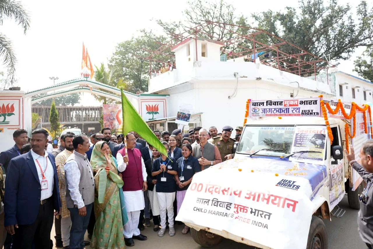 बाल विवाह मुक्त छत्तीसगढ़ की दिशा में बड़ा क़दम: CM विष्णु देव साय ने ‘बाल विवाह मुक्ति रथ’ को दिखाई हरी झंडी