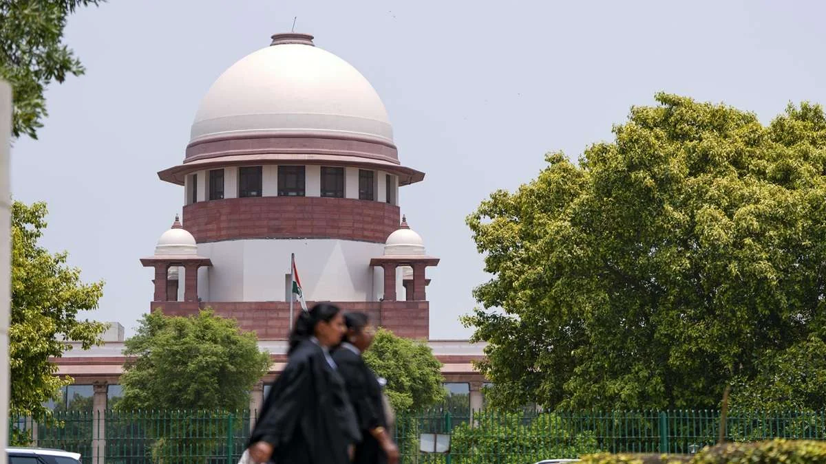 SC का बड़ा फैसला: शिक्षक सेवा और प्रमोशन के लिए अब अनिवार्य होगा TET, जानें किसे मिली राहत