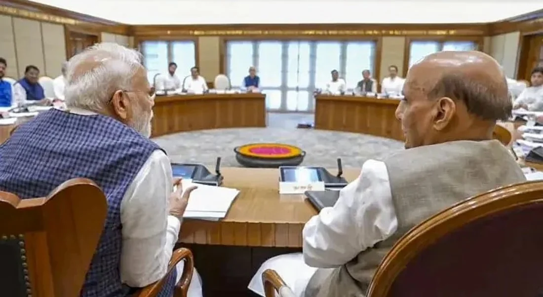 Operation Sindoor: मोदी सरकार ने आज बुलाई सर्वदलीय बैठक, विपक्ष को देंगे ऑपरेशन सिंदूर की जानकारी