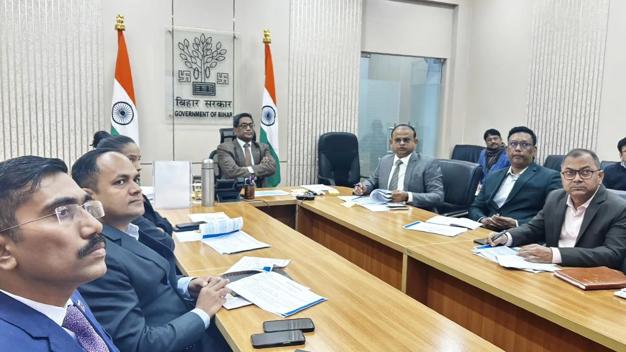 उत्तर कोयल, मंडई वीयर और ताजपुर-बख्तियारपुर पुल की प्रगति की मुख्य सचिव ने समीक्षा की