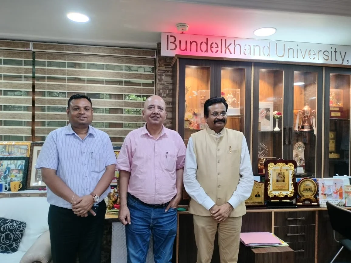 Bundelkhand University News 2025: बुंदेलखंड विश्वविद्यालय ने सरकारी योजनाओं के लिए खोले दरवाज़े, जल्द शुरू होगा कम्युनिटी रेडियो स्टेशन