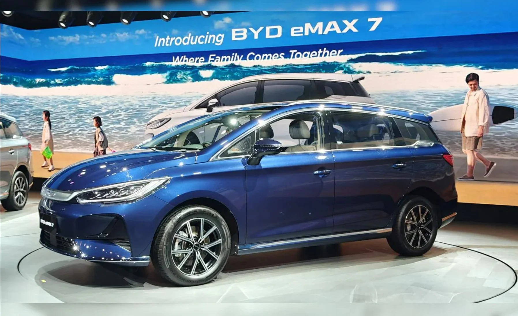 BYD Emax 7 Vs Kia Clavis EV: कौनसी इलेक्ट्रिक MPV है ज्यादा दमदार? किआ क्लाविस EV Vs BYD ईमैक्स 7, कौन सी EV है भारत की असली MPV किंग?