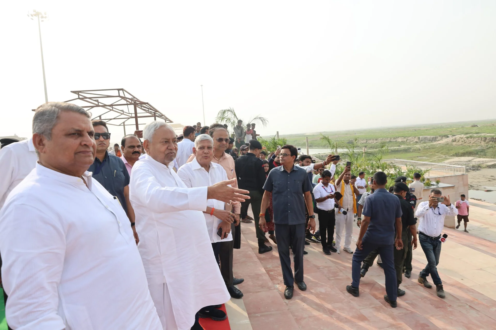Bihar Ganga Rejuvenation: बख्तियारपुर में बदल रही है गंगा की किस्मत! मुख्यमंत्री नीतीश कुमार ने किया ग्राउंड ज़ीरो से निरीक्षण