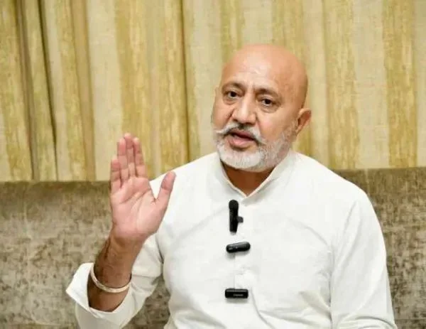 AAP vs BJP: 'हरियाणा में दम तोड़ रहा आयुष्मान, अपनी चिंता करें CM सैनी', बलतेज पन्नू का तीखा पलटवार