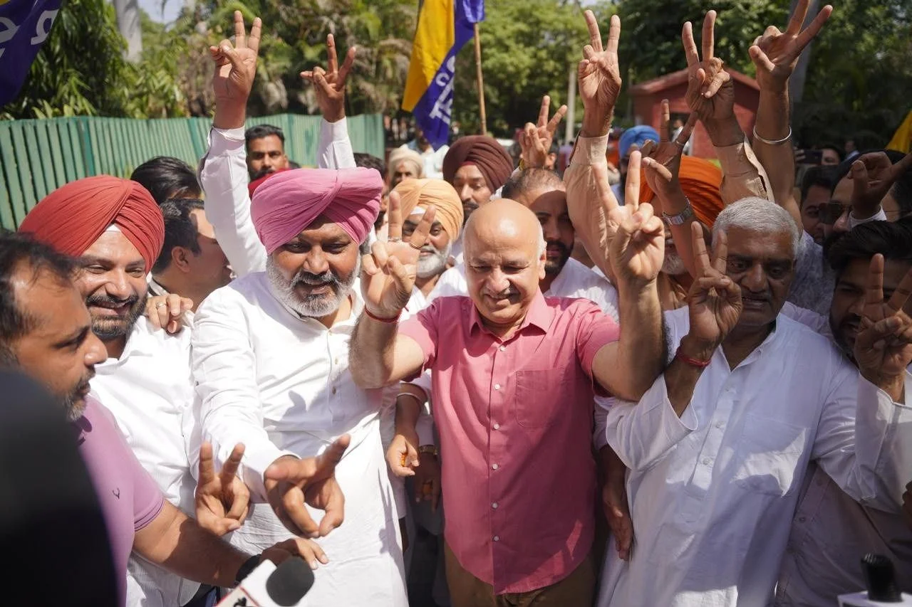 नगर निगम चुनाव में आप की बड़ी जीत; मनीष सिसोदिया ने कहा, पंजाब भर में लोगों ने स्पष्ट संदेश दिया है: वे अच्छे शासन की कद्र करते हैं और आप सरकार के काम से संतुष्ट हैं
