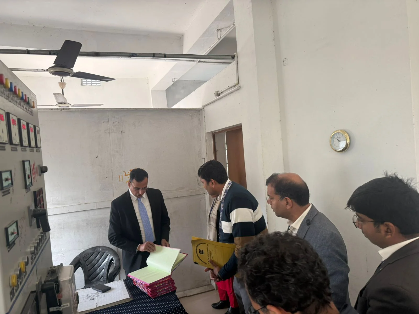 Bettiah Grid Substation: ऊर्जा सचिव का औचक निरीक्षण, मझौलिया में 146 करोड़ की ग्रिड परियोजना से बदलेगी बिजली की तस्वीर