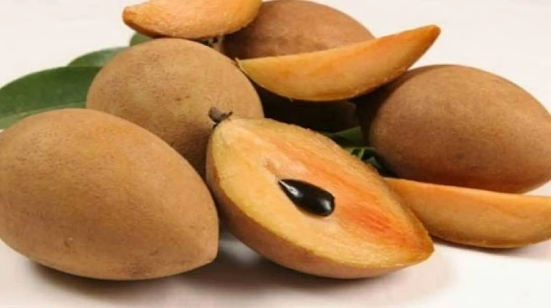 Chikoo Khane Ke Fayde Hindi: सेहत का खजाना है चीकू! जानिए इसके फायदे और सावधानियां