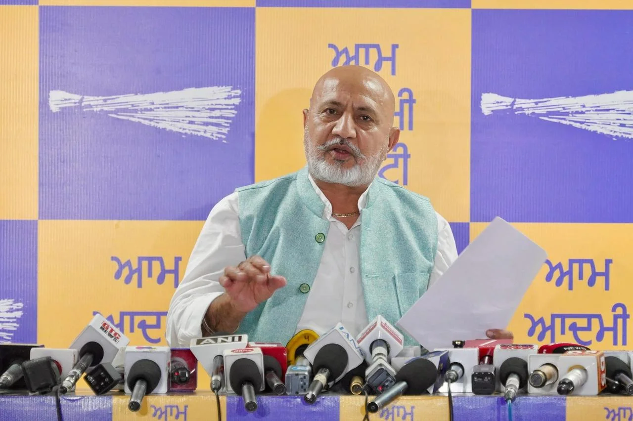 बेअदबी विरोधी कानून पर सुखबीर बादल की चुप्पी बुनियादी सवाल खड़े करती है: बलतेज पन्नू