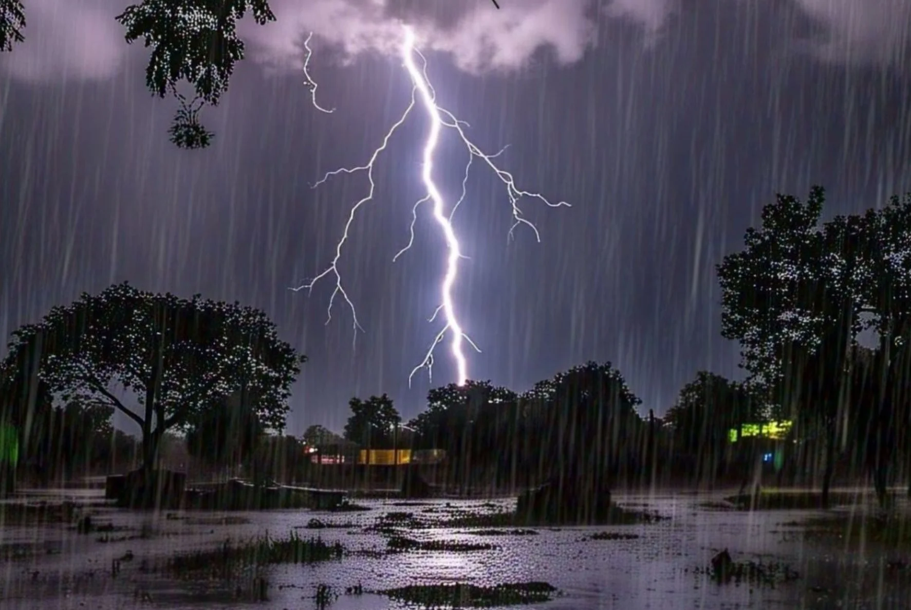 UP Weather Alert: 9 जिलों में आंधी-तूफान की चेतावनी, 23 मई से गर्मी से बड़ी राहत!