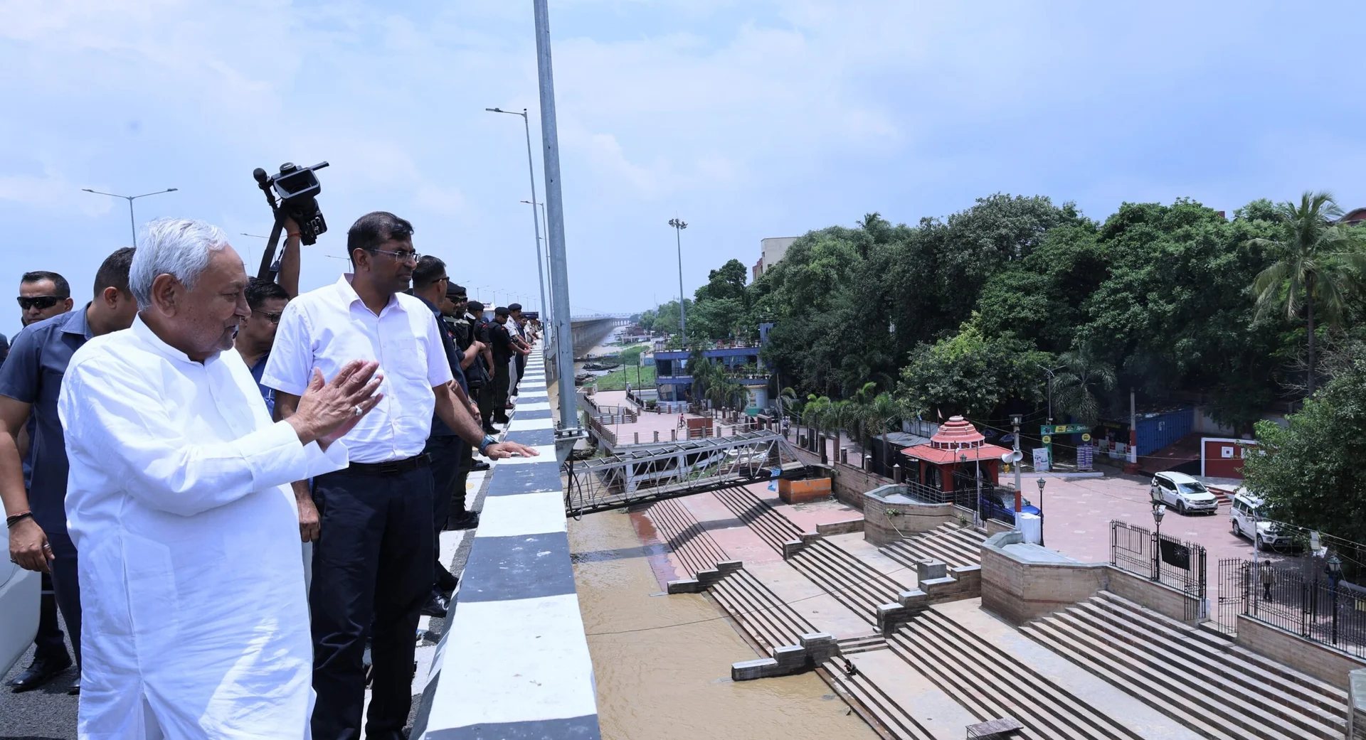 Ganga River Water Level: पटना में गंगा का बढ़ता कहर! CM नीतीश कुमार ने किया जेपी गंगा पथ का हवाई निरीक्षण, अधिकारियों को दिए सख्त निर्देश