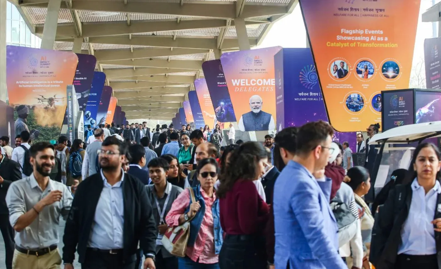 दिल्ली के 5 दिवसीय ए आई सम्मिटमें दर्शक और ए आई दोनों हैं भ्रमित !