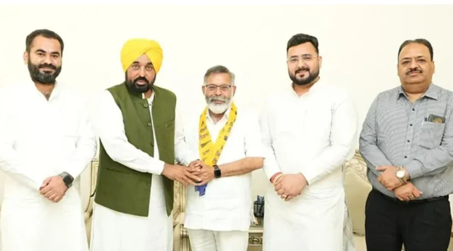 भाजपा को बड़ा झटका: वरिष्ठ नेता अनिल कुमार सेठी 'आम आदमी पार्टी' में शामिल, CM मान ने किया स्वागत