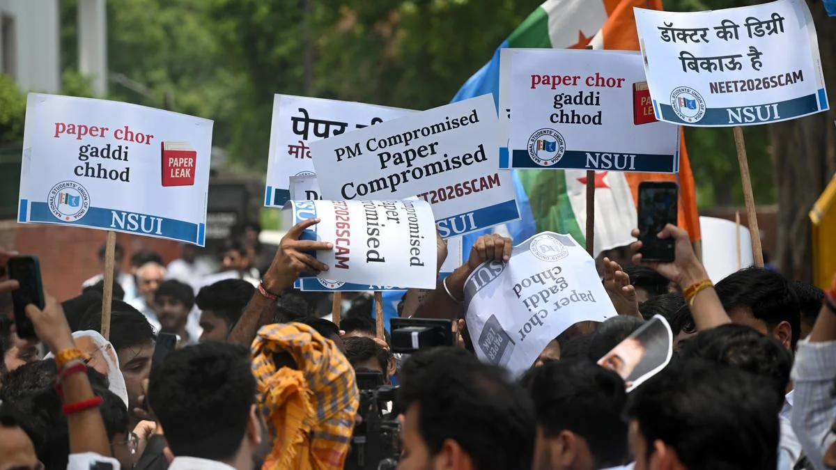 प्रतियोगिता का पतन, भविष्य से विश्वासघात : पेपर–लीक और शासन का मौन