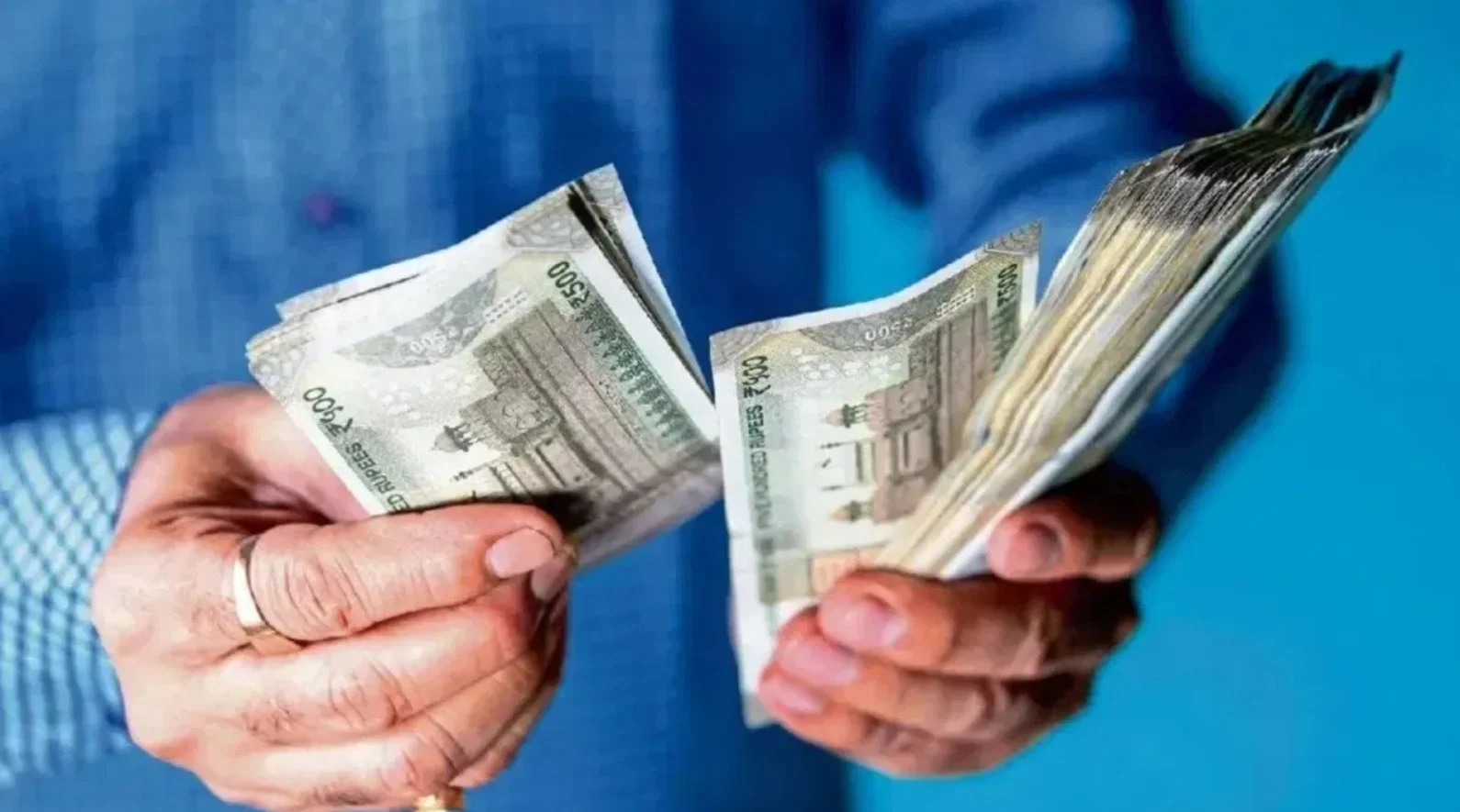 7th Pay Commission: अक्टूबर में मोदी सरकार का बड़ा तोहफा! केंद्रीय कर्मचारियों का DA बढ़कर 58%, मिलेगा 3 महीने का एरियर