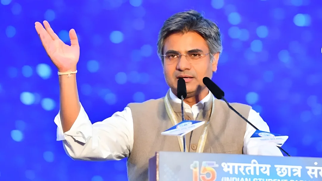 राजस्व की राजनीति और प्रतिशोध का खेल: संदीप पाठक प्रकरण