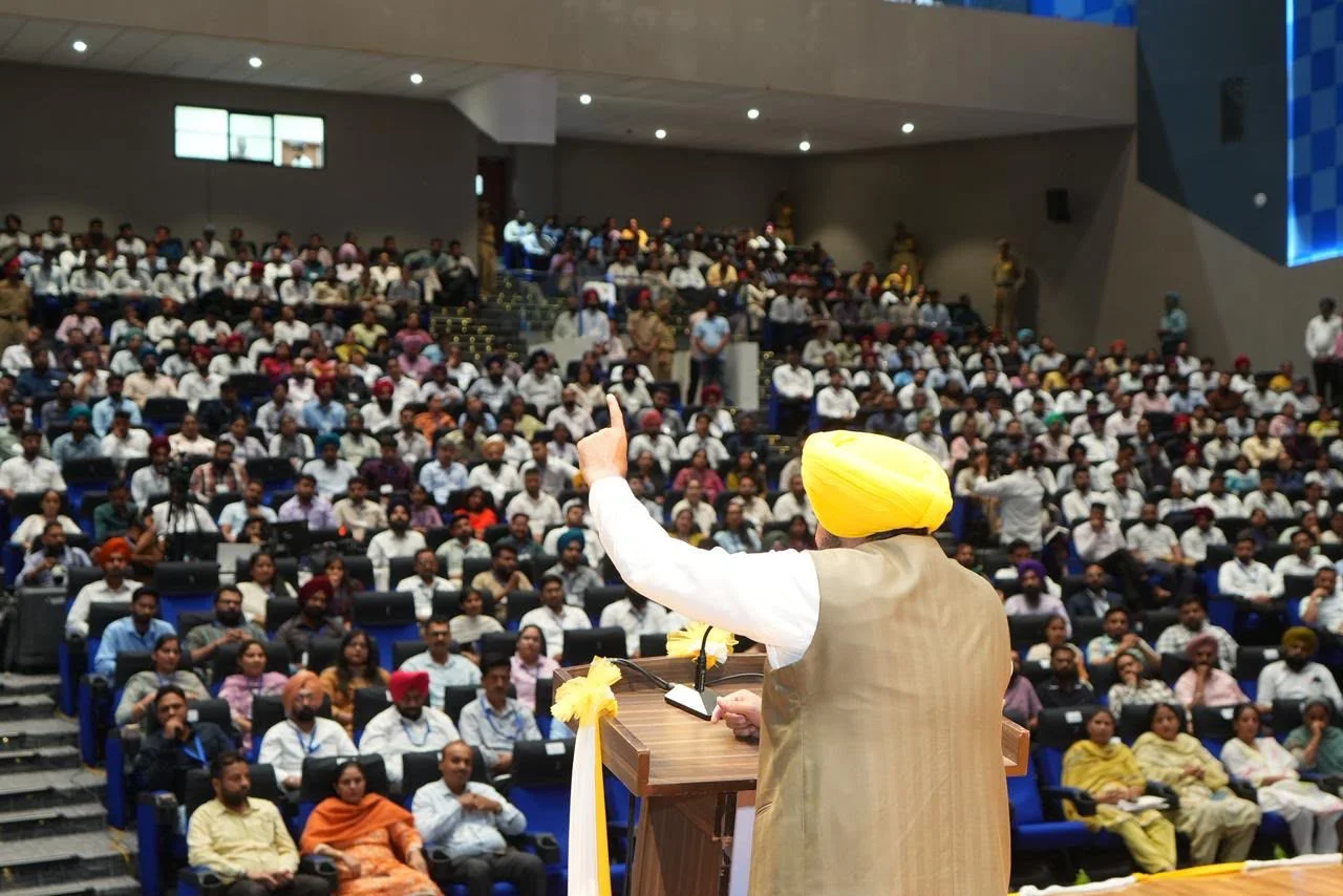 मुख्यमंत्री भगवंत सिंह मान ने पी.एस.पी.सी.एल. में नियुक्त 665 युवाओं को नियुक्ति पत्र सौंपे