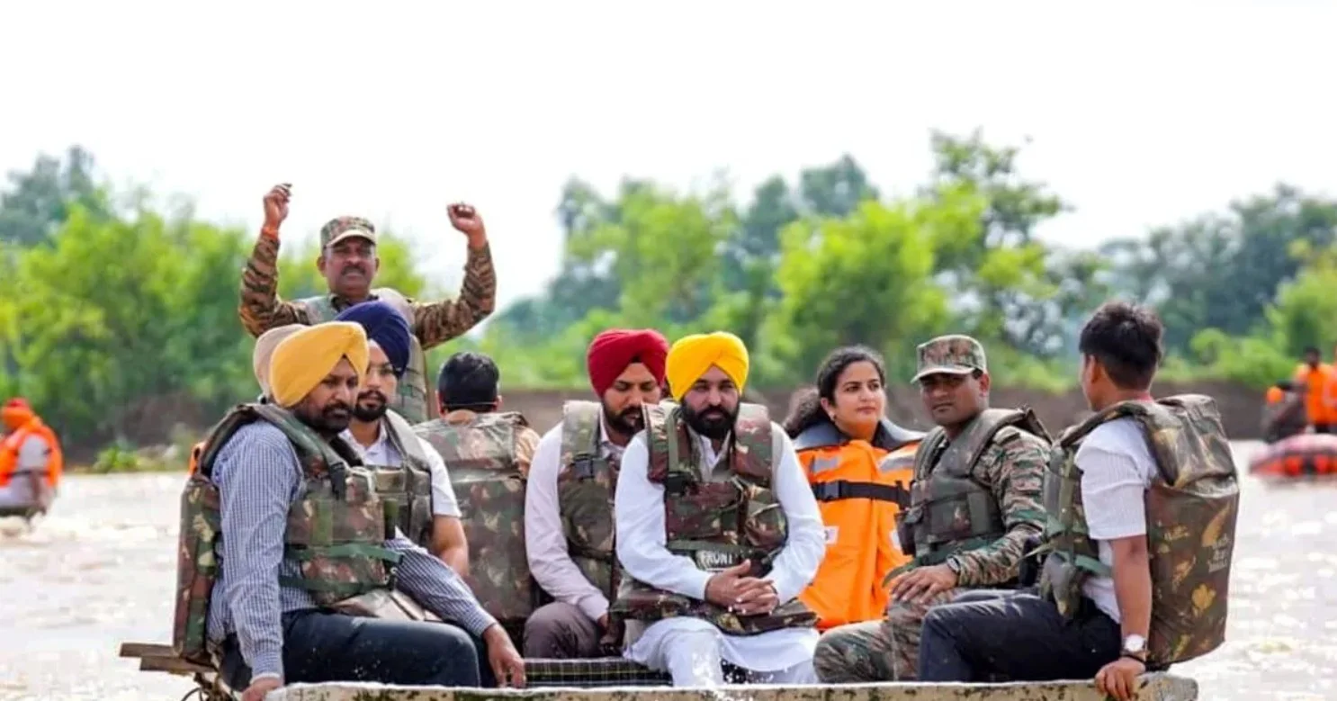 Punjab Flood Relief: ‘ऑपरेशन राहत’ ने बदली तस्वीर! मंत्रियों ने खुद संभाली कमान, हर गाँव तक पहुँची मदद
