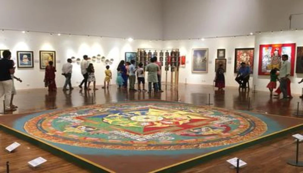 Patna में Passport Seva Kendra बना ‘आर्ट गैलरी’… DPS के बच्चों की Painting Exhibition और KVIC खादी शोरूम का उद्घाटन