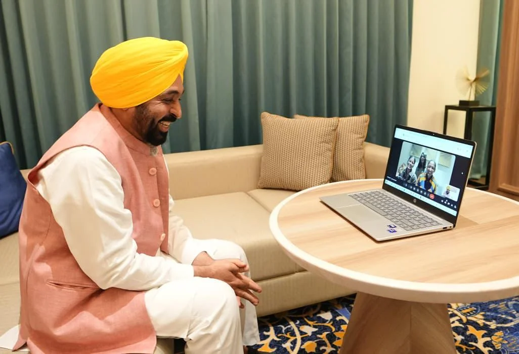 विश्व कप जीत पर बोले CM भगवंत मान- “हमारी बेटियाँ हैं पंजाब की पहचान, हर घर का गर्व”