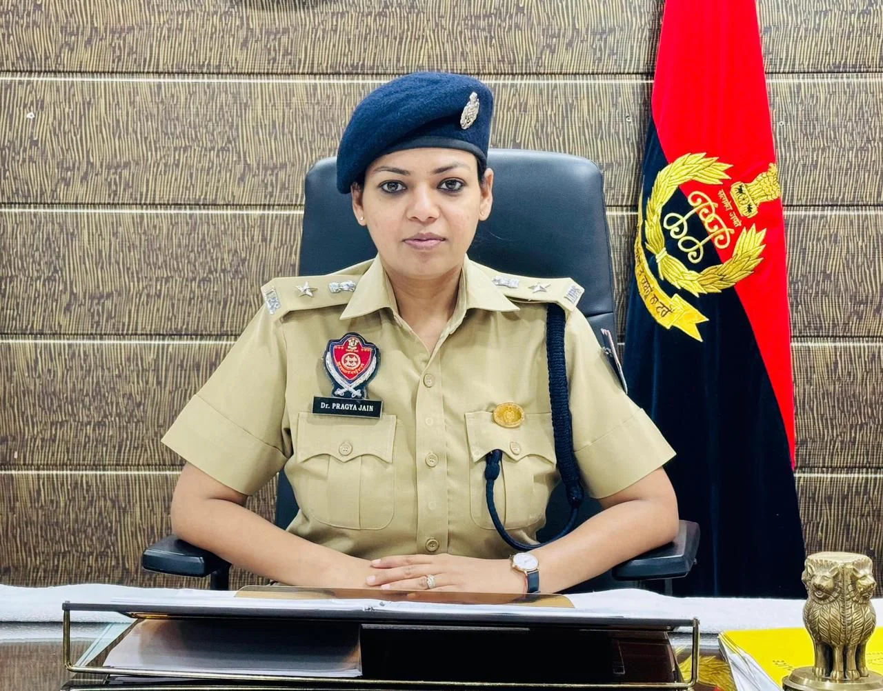 'ऑपरेशन प्रहार': पंजाब में गैंगस्टर्स का काल बनीं महिला पुलिस अफसर, 21 हजार से ज्यादा अपराधियों को भेजा जेल<br><div><span class="hljs-strong" style="font-weight: 700; color: rgb(68, 71, 70); font-family: "Google Sans Code", monospace; font-size: 14px; letter-spacing: normal; white-space: pre; background-color: rgb(240, 244, 249);"></span></div>