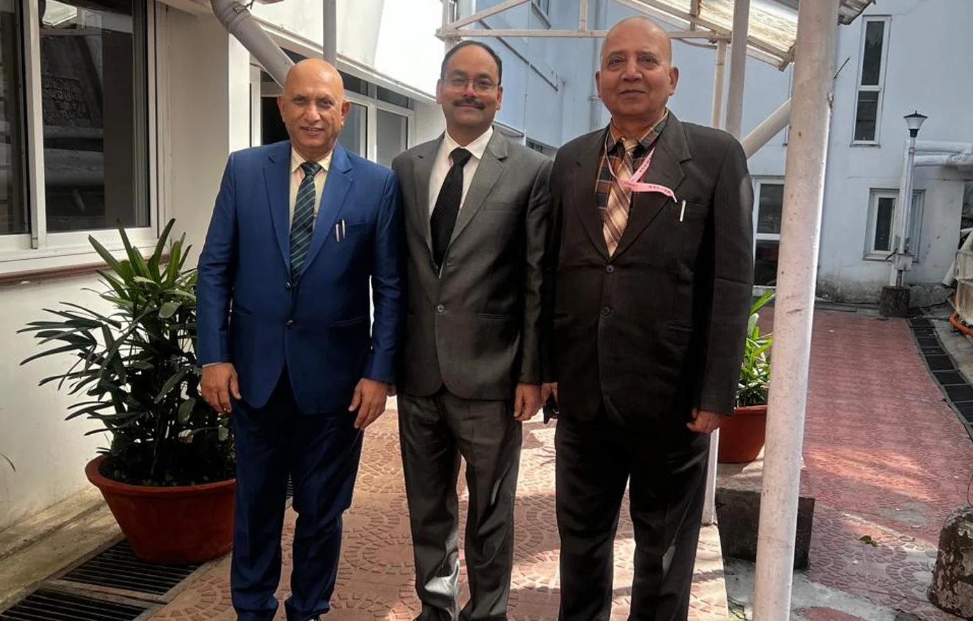 12 साल के उपवास के साथ संयुक्त निदेशक की विदाई ! बिना प्रमोशन और पेंशन के रिटायर हुए हरेन्द्र प्रताप !