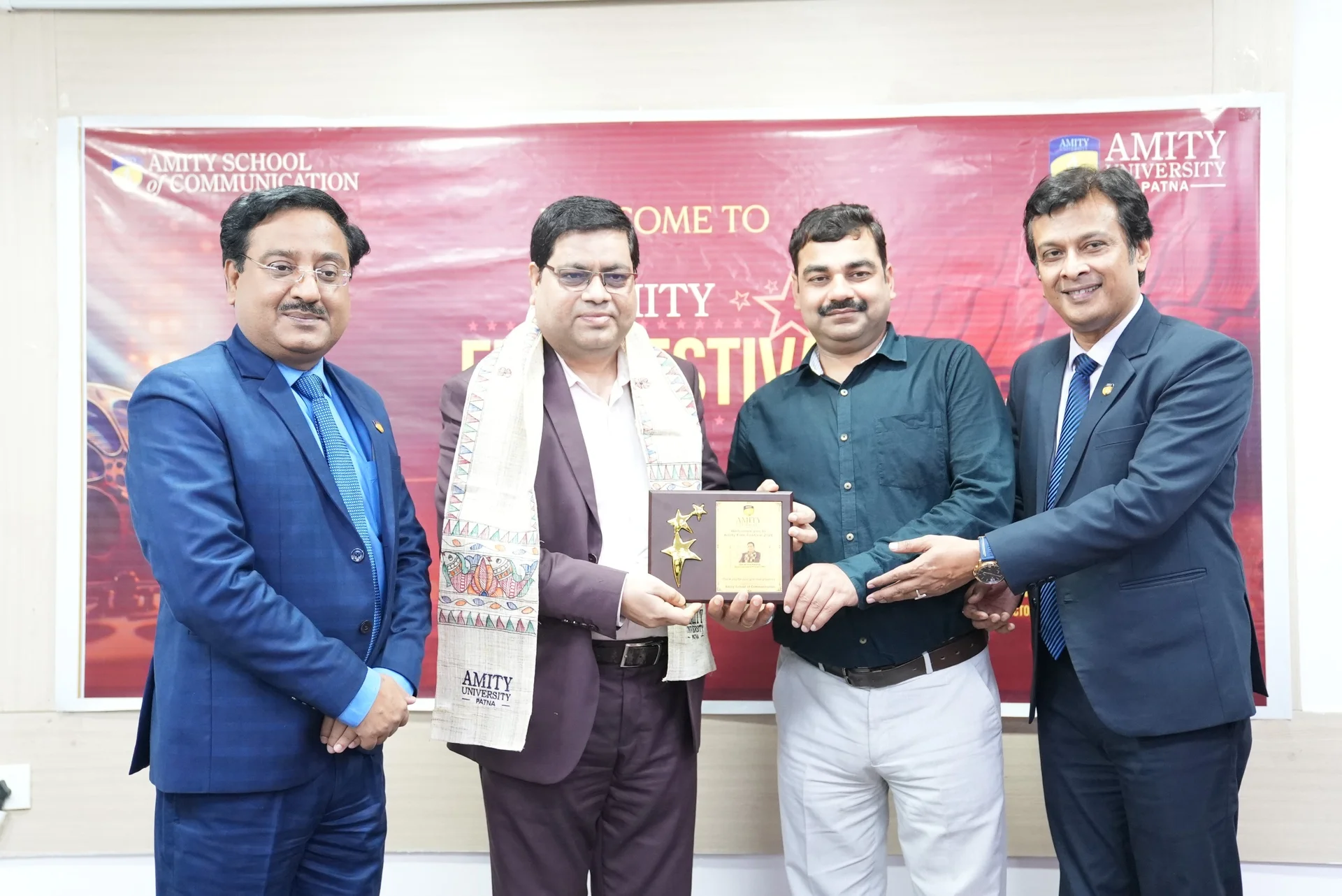 'पंचायत' के 'विकास' ने पटना में बढ़ाया युवाओं का हौसला, एमिटी फिल्म फेस्टिवल 2026 का शानदार समापन