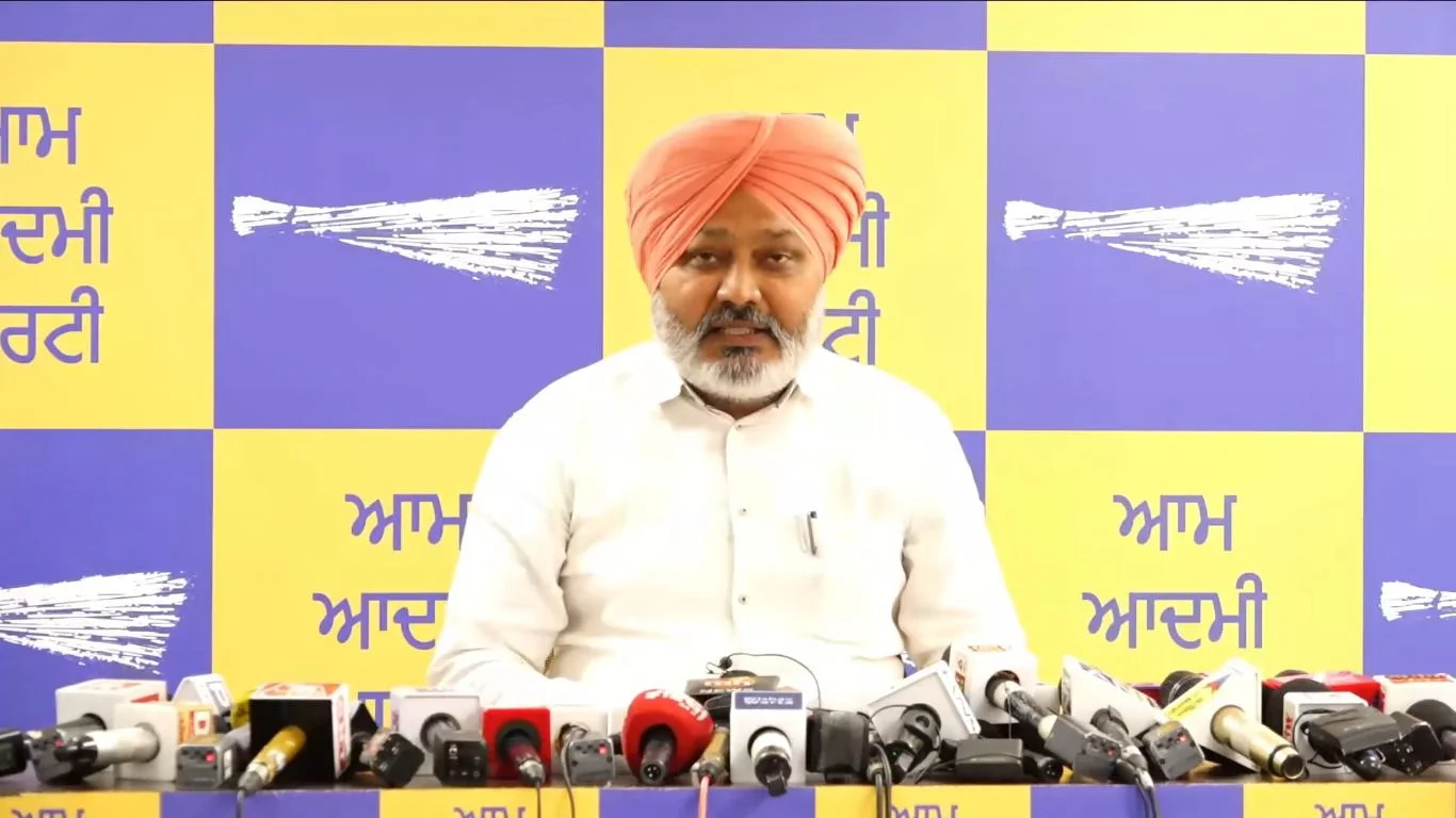 भाजपा दलबदलुओं को उपयोग कर फैंक देने वाले प्यादों की तरह मानती है; सुनील जाखड़ और रवनीत सिंह बिट्टू उनकी 'यूज़ एंड थ्रो' स्ट्रैटेजी के सबसे अच्छे उदाहरण हैं: हरपाल सिंह चीमा