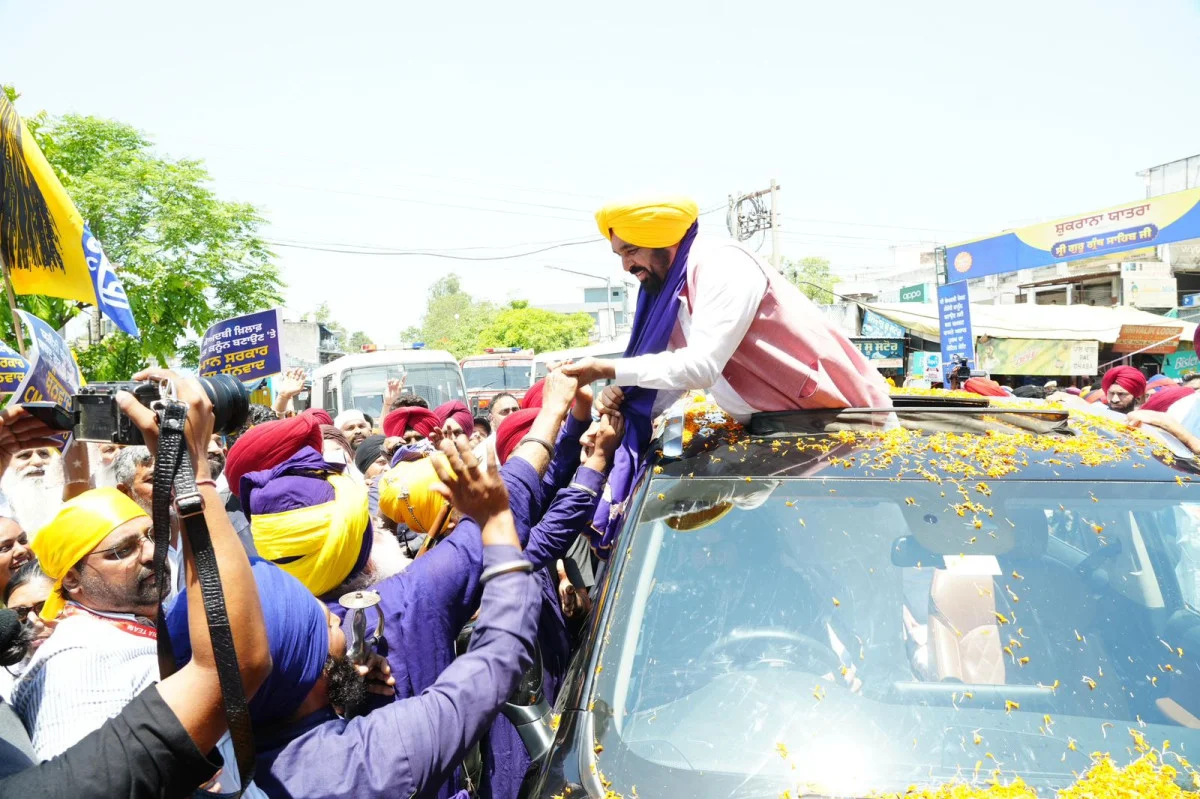 पंजाब में बेअदबी विरोधी कानून लागू होने के बाद मुख्यमंत्री भगवंत सिंह मान ने श्री आनंदपुर साहिब से 'शुक्राना यात्रा' का किया नेतृत्व