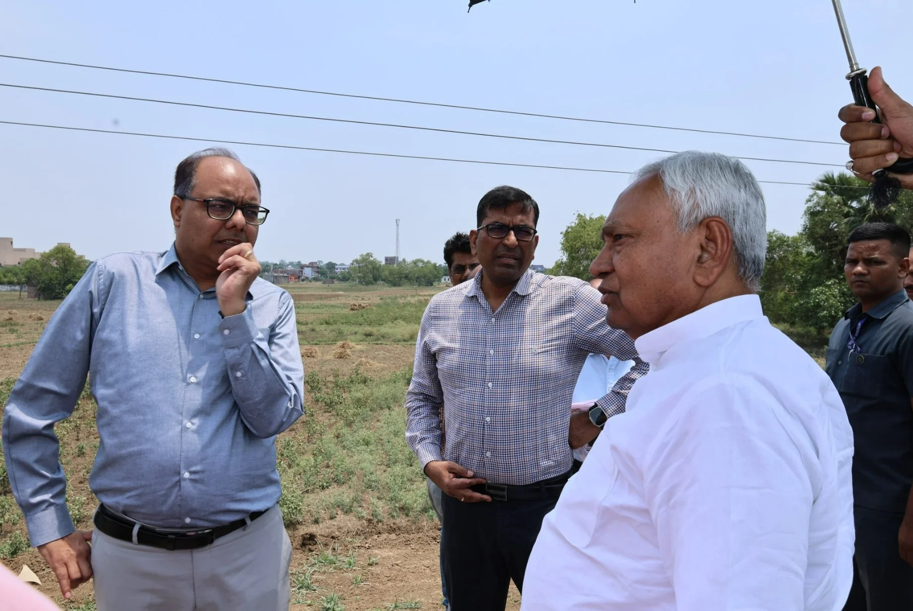 Bihar CM Road Inspection: नीतीश कुमार ने पटना में किया सड़क निरीक्षण! जानिए किन इलाकों को मिलेगा नया वैकल्पिक मार्ग