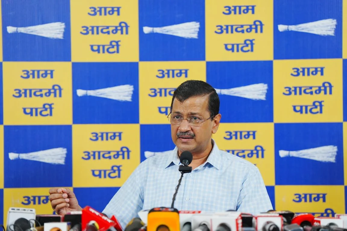 नीट के बाद अब सीबीएसई मूल्यांकन में गड़बड़ी, शिक्षा मंत्री को बर्खास्त करें प्रधानमंत्री- केजरीवाल