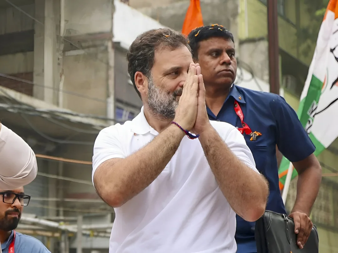 धमकियों की राजनीति और लोकतंत्र की परीक्षा