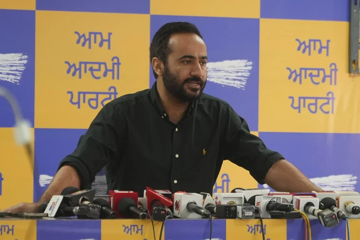 आप' नेताओं के घर पर ईडी-सीबीआई की रेड करवाकर अमित शाह पार्टी तोड़ने की कर रहे कोशिश: मीत हेयर