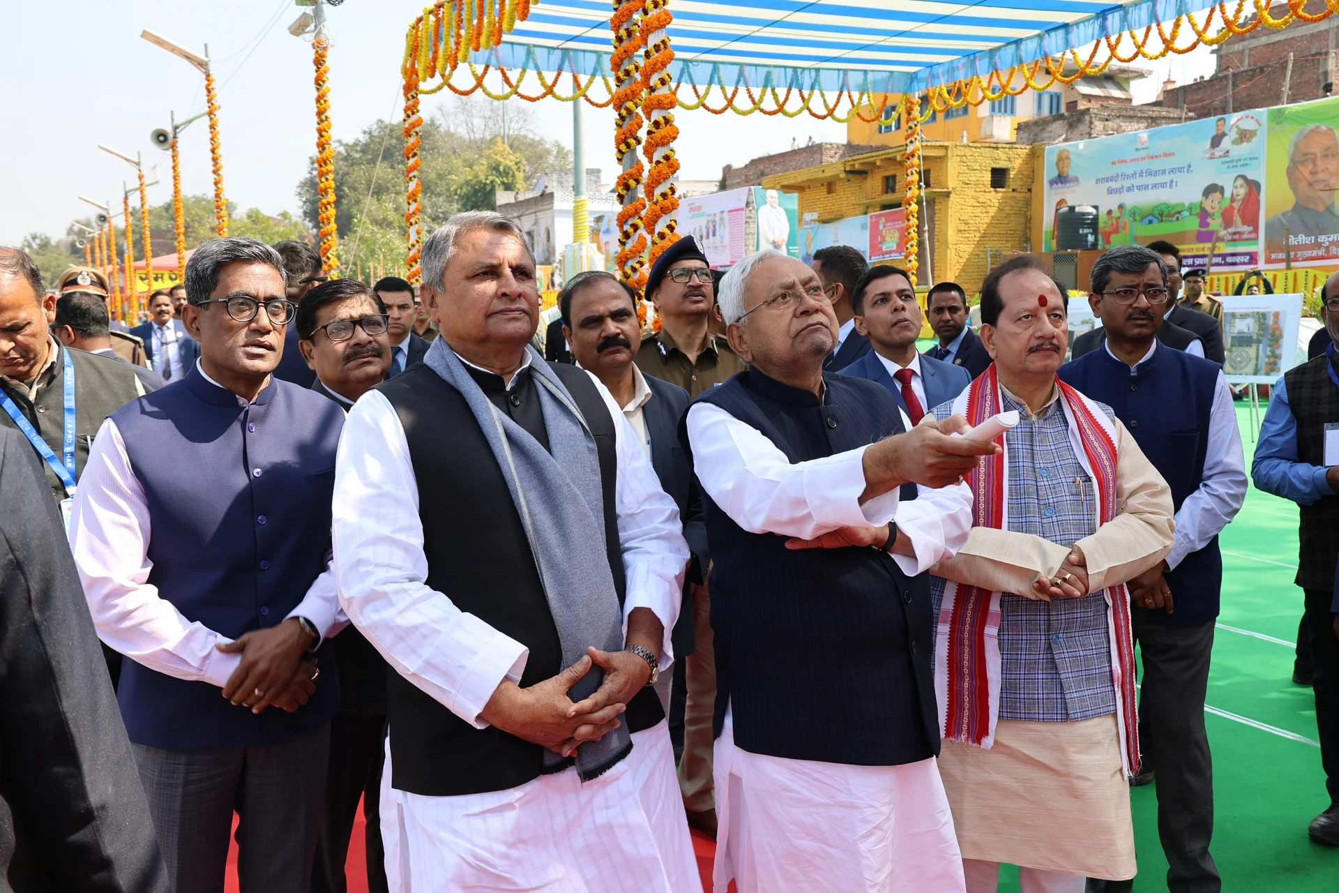 प्रगति यात्रा के क्रम में मुख्यमंत्री ने किया बक्सर जिले में कई योजनाओं का शिलान्यस एवं उद्घाटन