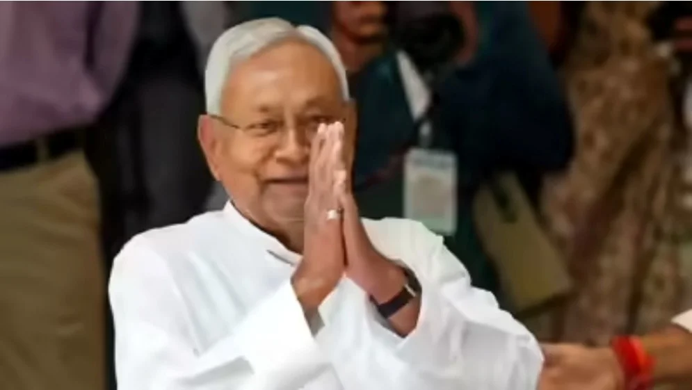 JDU Leadership Change: बिहार की राजनीति में नए युग की शुरुआत! नीतीश कुमार के बाद कौन संभालेगा JDU? विधायकों ने तय कर लिया नाम<p style="cursor: text; box-sizing: border-box; margin: 0px; padding: 0px; counter-reset: list-1 0 list-2 0 list-3 0 list-4 0 list-5 0 list-6 0 list-7 0 list-8 0 list-9 0;"></p>