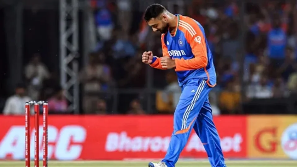 IPL 2026 Record: वरुण चक्रवर्ती ने रचा इतिहास! वैभव सूर्यवंशी को आउट करते ही बने 200 T20 विकेट लेने वाले सबसे तेज भारतीय स्पिनर