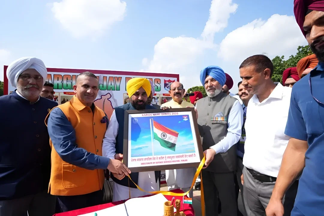 मुख्यमंत्री भगवंत सिंह मान ने कारगिल युद्ध के शहीदों को श्रद्धांजलि अर्पित की; कहा— उनकी अद्वितीय शहादत आने वाली पीढ़ियों को प्रेरित करती रहेगी